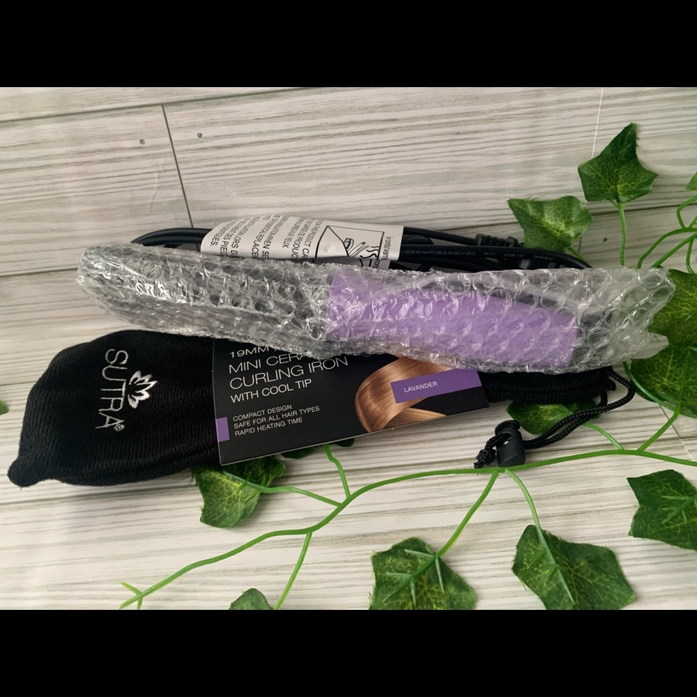 Brand New in packaging , Sutra Mini travel wand in Lavender